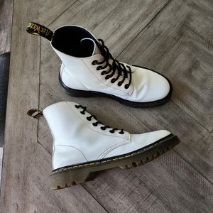 Dr. Martens Luana Boot